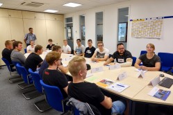 DSC06243_Botschafter im Blaumann